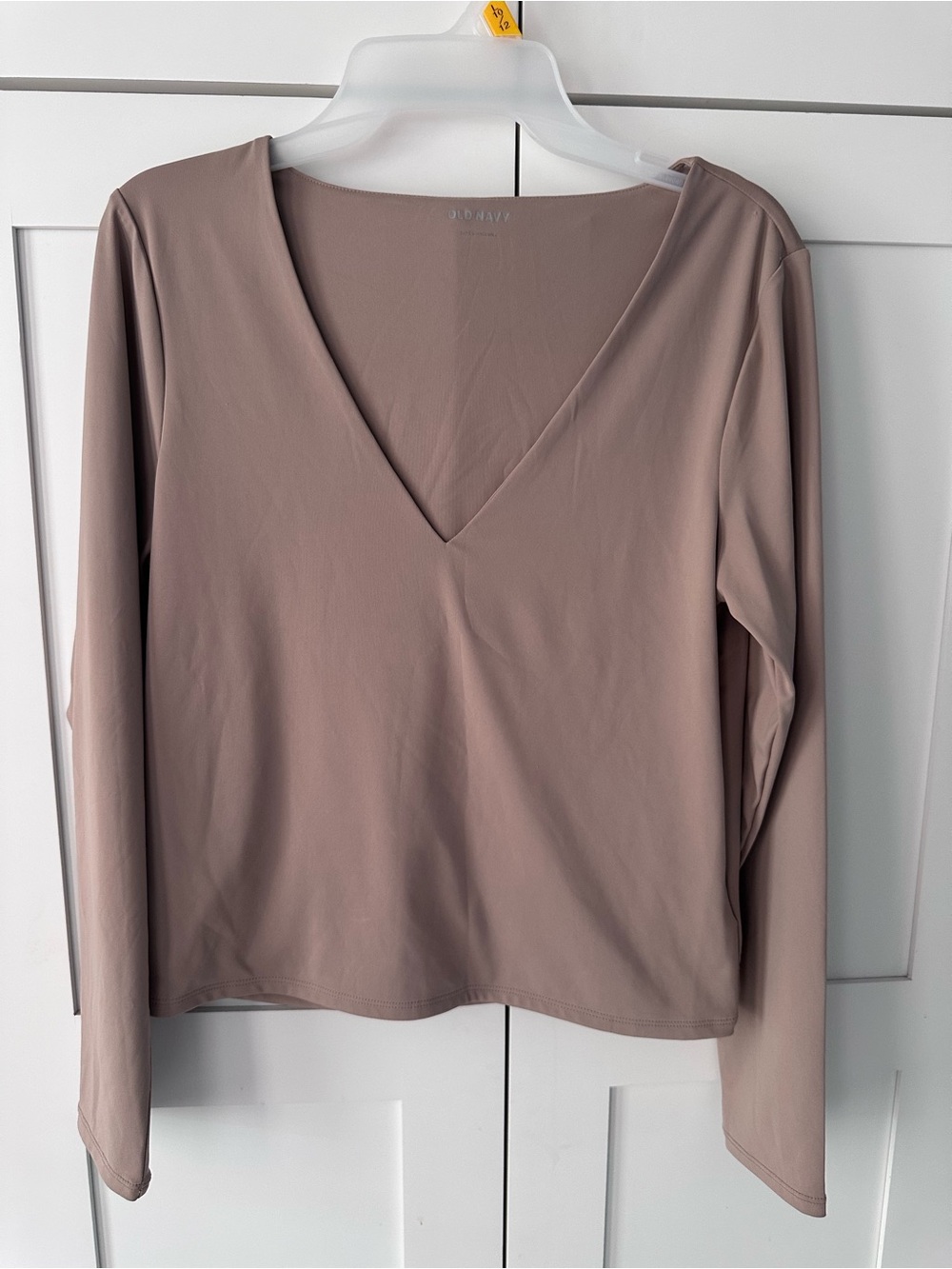 Old Navy Women's Long Sleeve V-Neck Top - Taupe